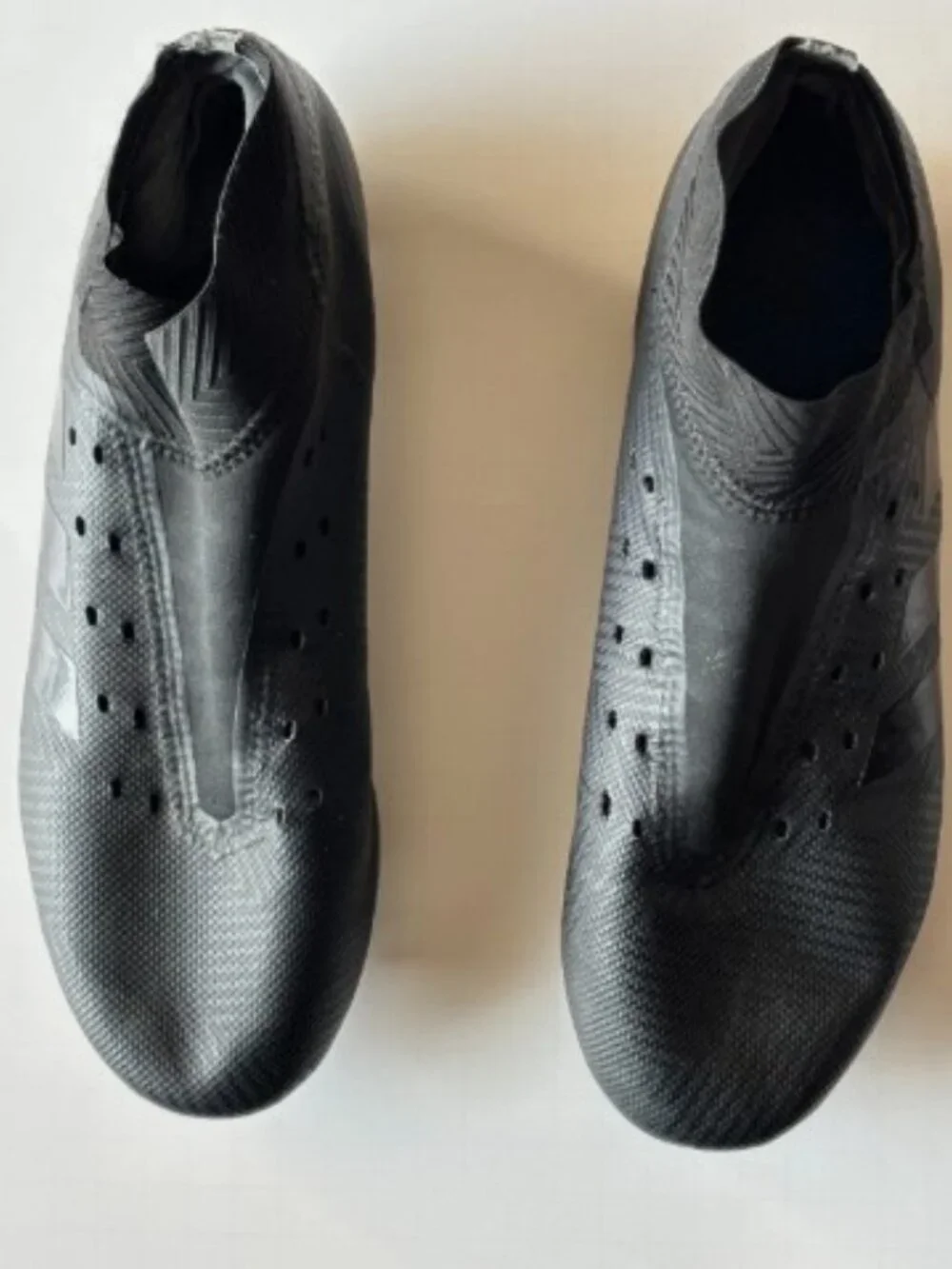Adidas Nemeziz soccer cleats black